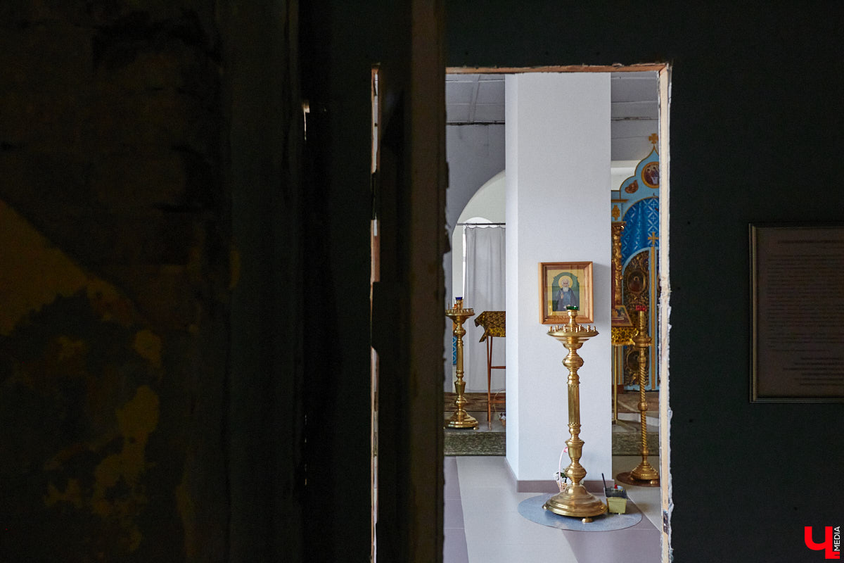 В 1905 году первая в истории города Владимира топонимическая комиссия составила список из пятидесяти пяти предполагаемых к переименованию улиц. Так, Куткин переулок становился Гоголевской улицей, Грабиловка — Набережной, Читалкин переулок — Покровской улицей, Летнеперевозинская — Рязанской, а Ременники — Немецкой. Да, именно в этом районе проживало наибольшее количество людей данной национальности. И именно здесь был их духовный центр — лютеранская кирха. Истории и быту немецкой колонии в дореволюционном Владимире и посвящена наша сегодняшняя статья.